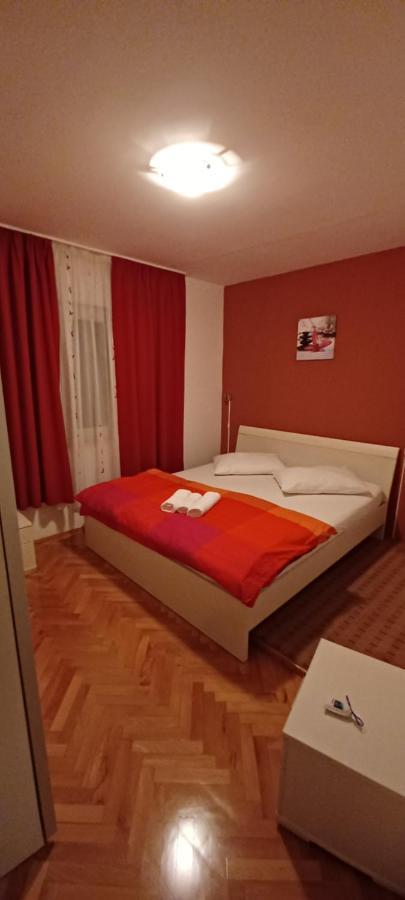 Apartment Nevena 奥米什 外观 照片