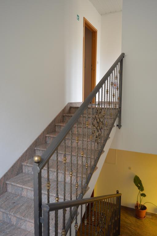 Apartment Nevena 奥米什 客房 照片