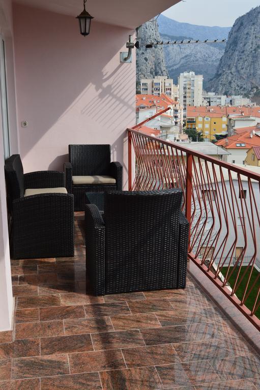 Apartment Nevena 奥米什 客房 照片