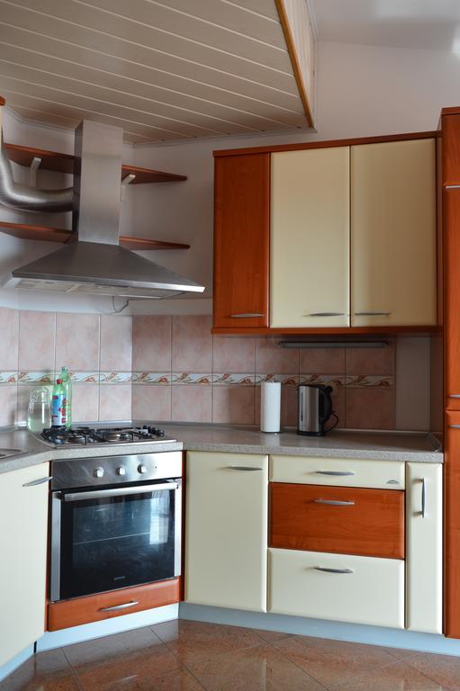 Apartment Nevena 奥米什 客房 照片