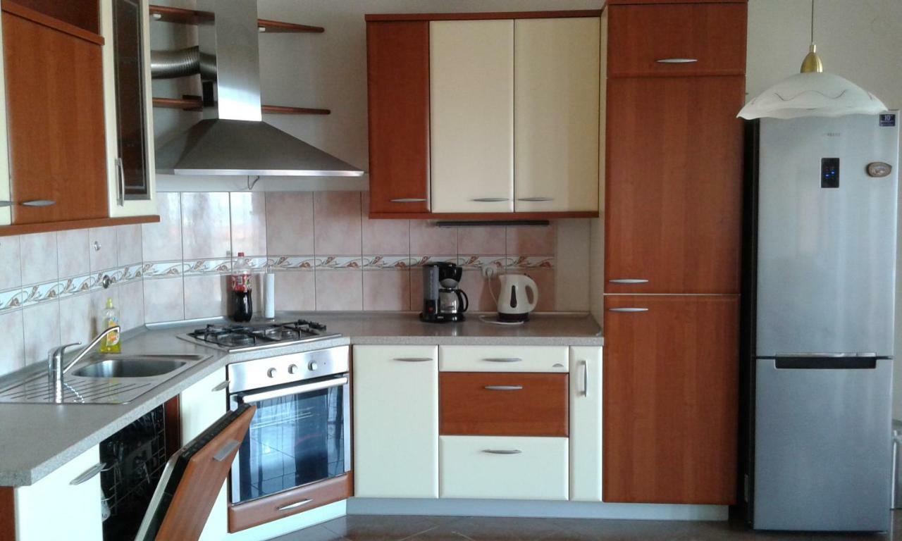 Apartment Nevena 奥米什 外观 照片