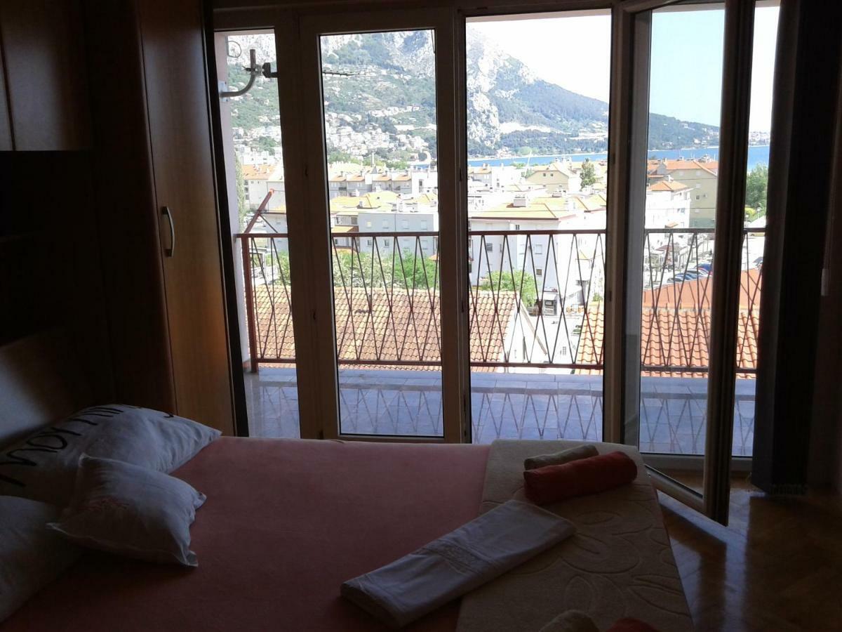 Apartment Nevena 奥米什 外观 照片